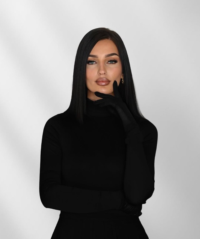 Beatrisa Zhuniqi, Gründerin von LashZone SBG