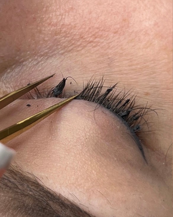 Wimpern vor der Behandlung bei LashZone SBG